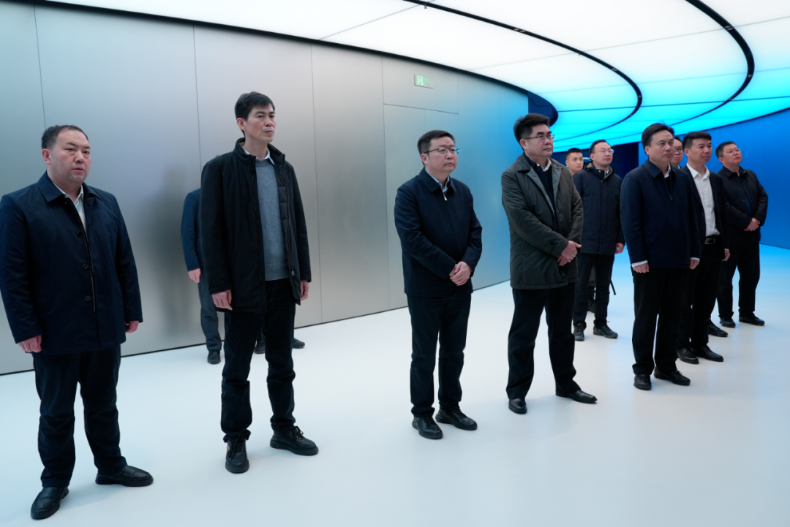 ede7c6abbd7c5e8b01039a571773ab58.png liu1 (1).png